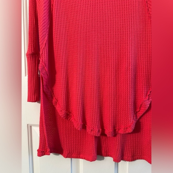 FREE PEOPLE SM Pink Ventura Drippy Thermal Waffle Weave Hi-Lo Scoop Neck Tunic - Picture 4 of 10